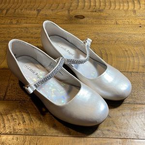 Little Angel girls dressy shoes size 4